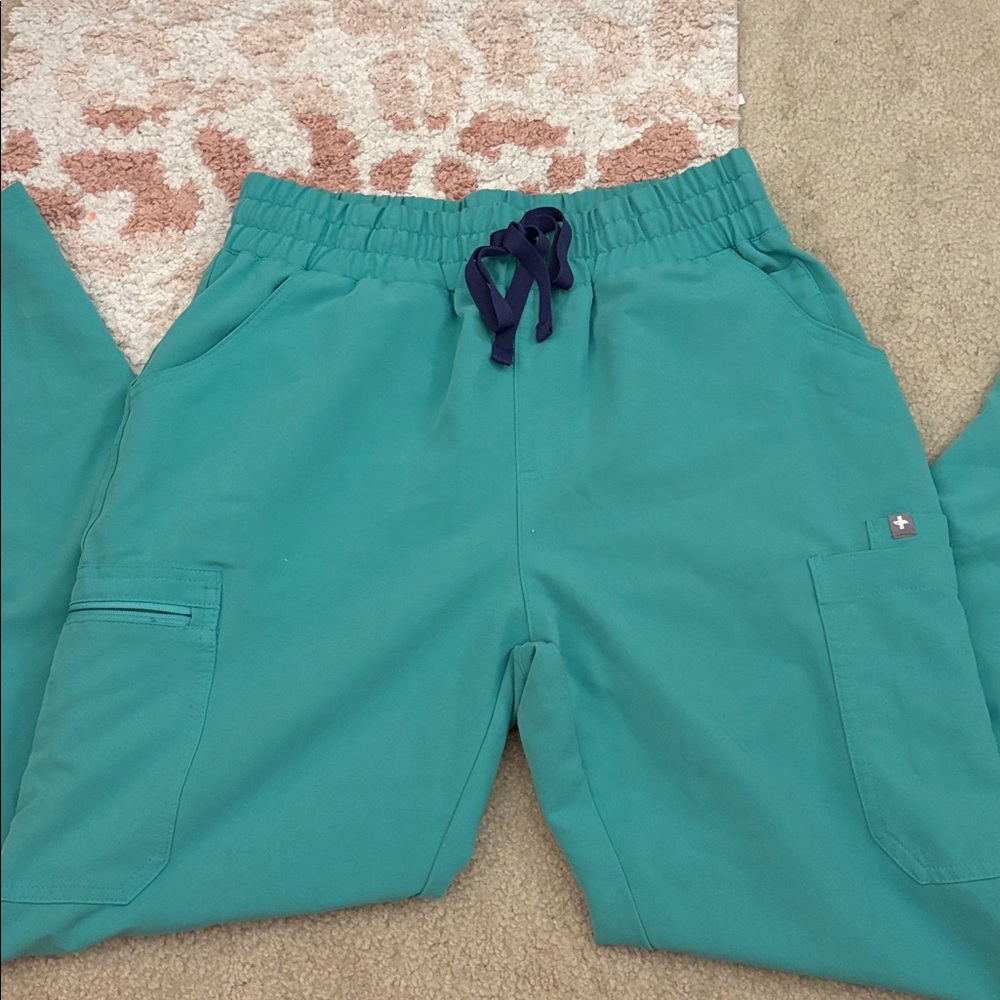 Figs surgical green scrub pants